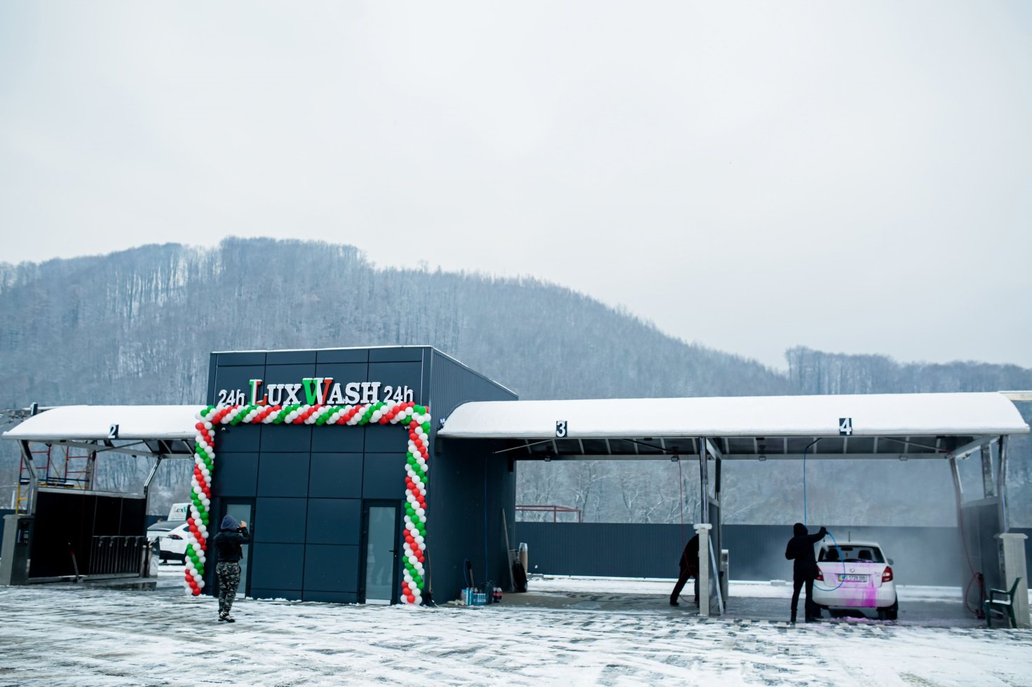 Технології та матеріали для будівництва ефективно працюючої взимку автомийки самообслуговування