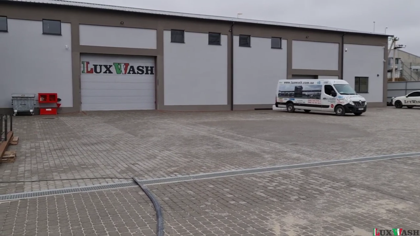 Комплекс мийки самообслуговування з боксами закритого типу