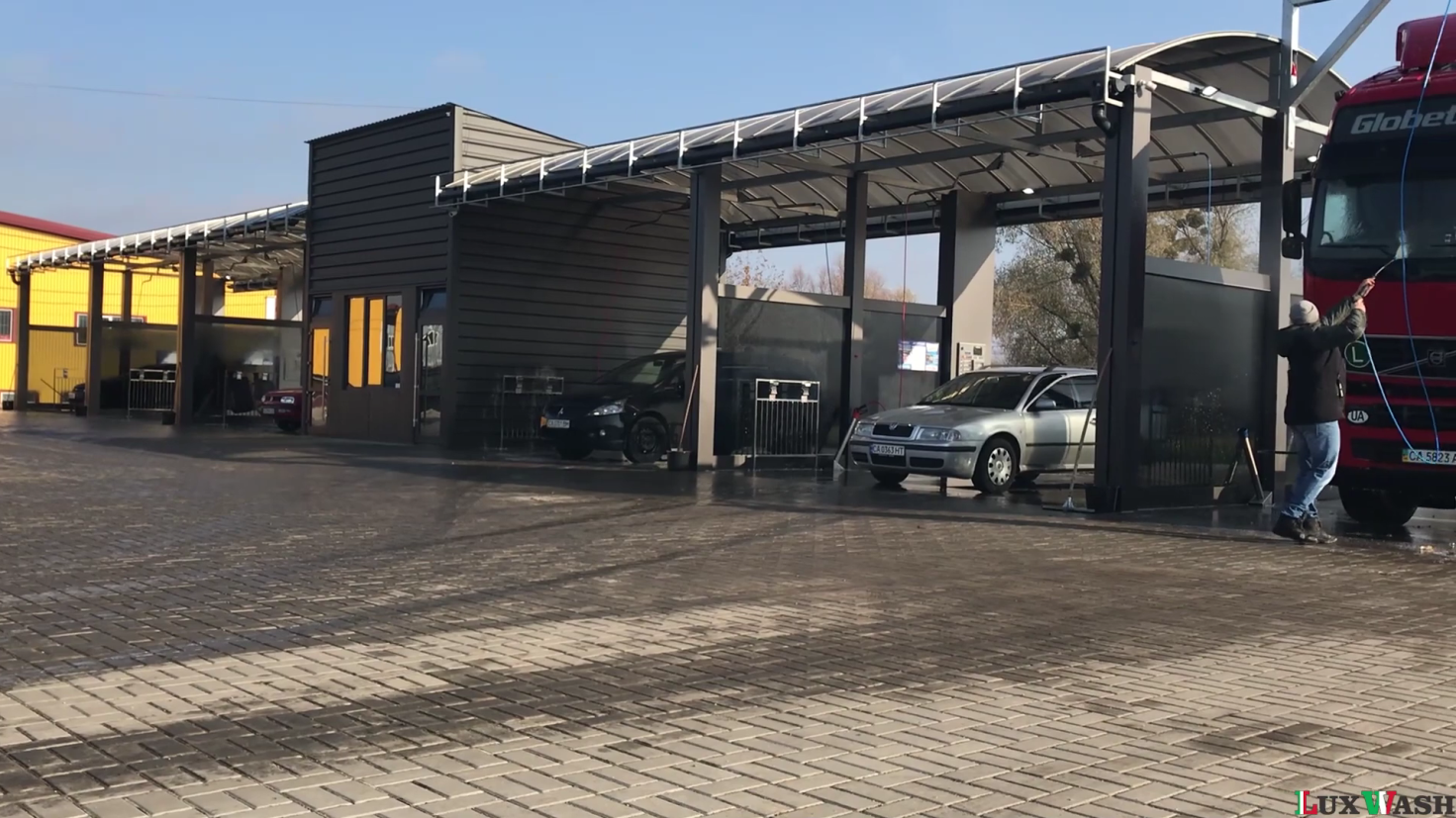 Відкрита мийка самообслуговування на 5 постів