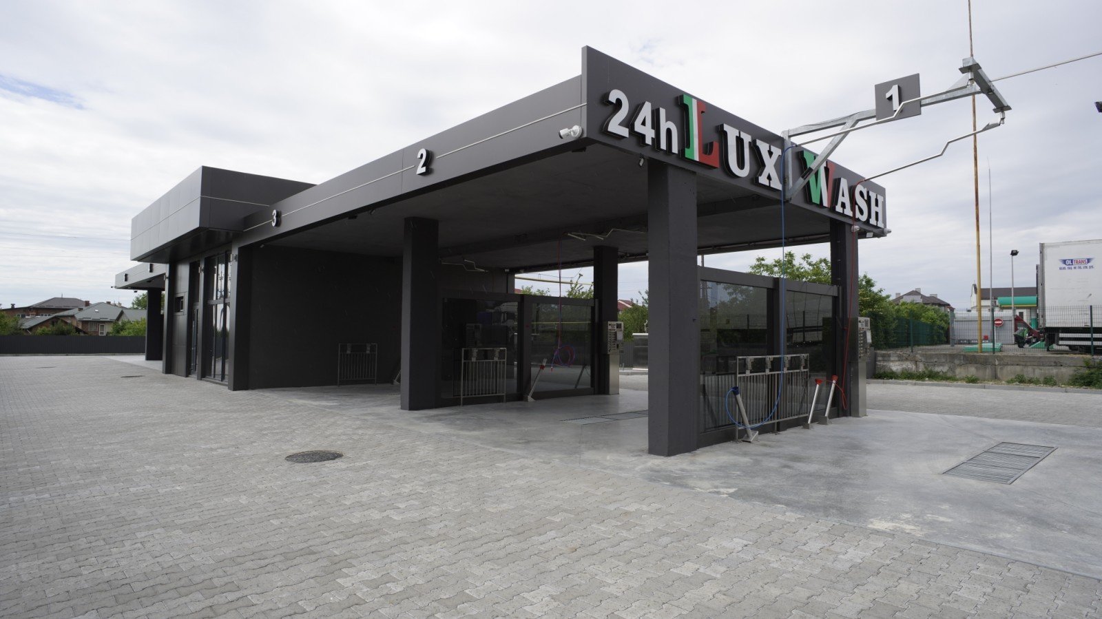 Переваги будівництва мобільної автомийки «під ключ» компанією «LuxWash»