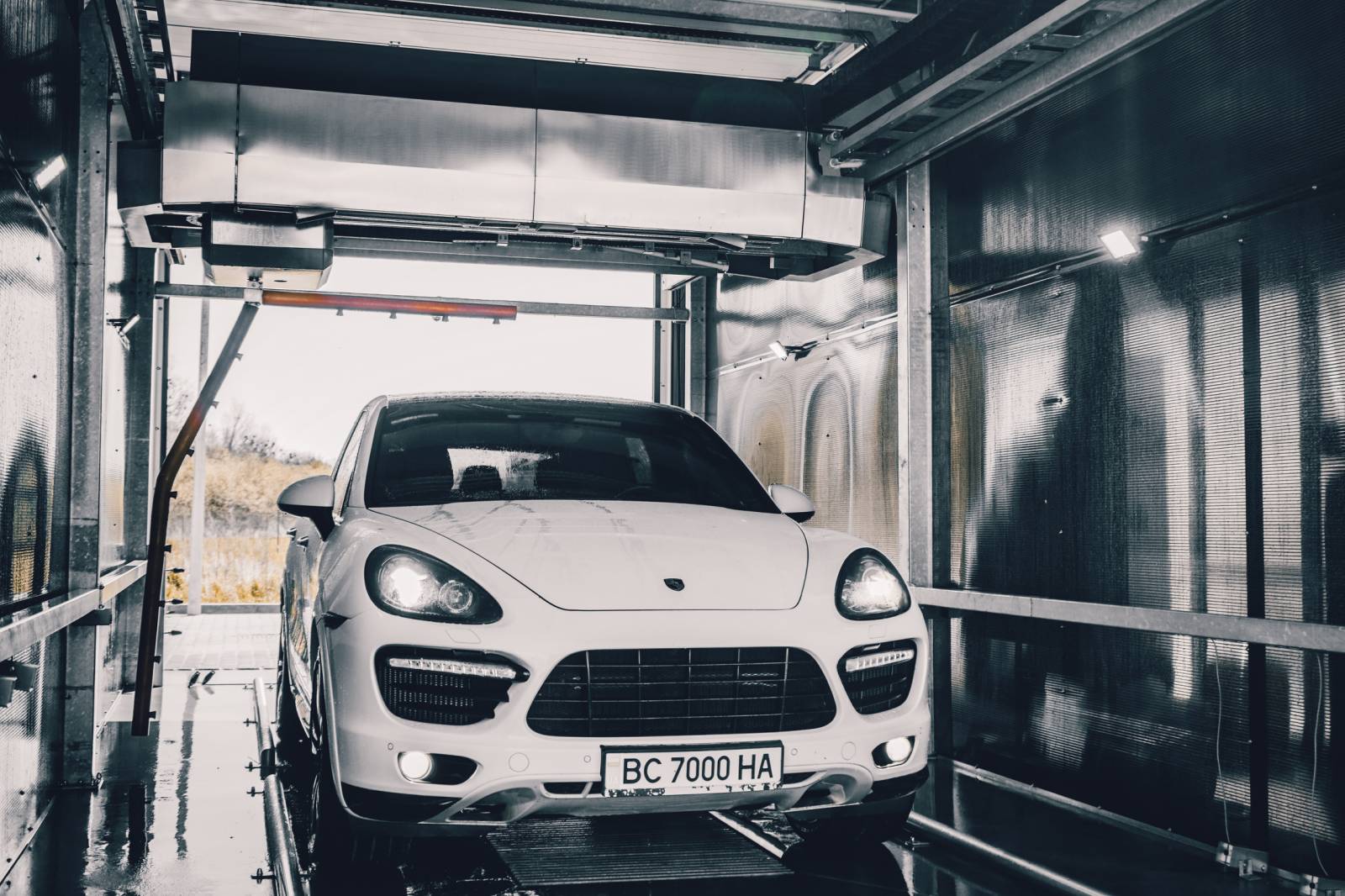 Вигода та перспективність купівлі комплексу автомийки самообслуговування «під ключ»