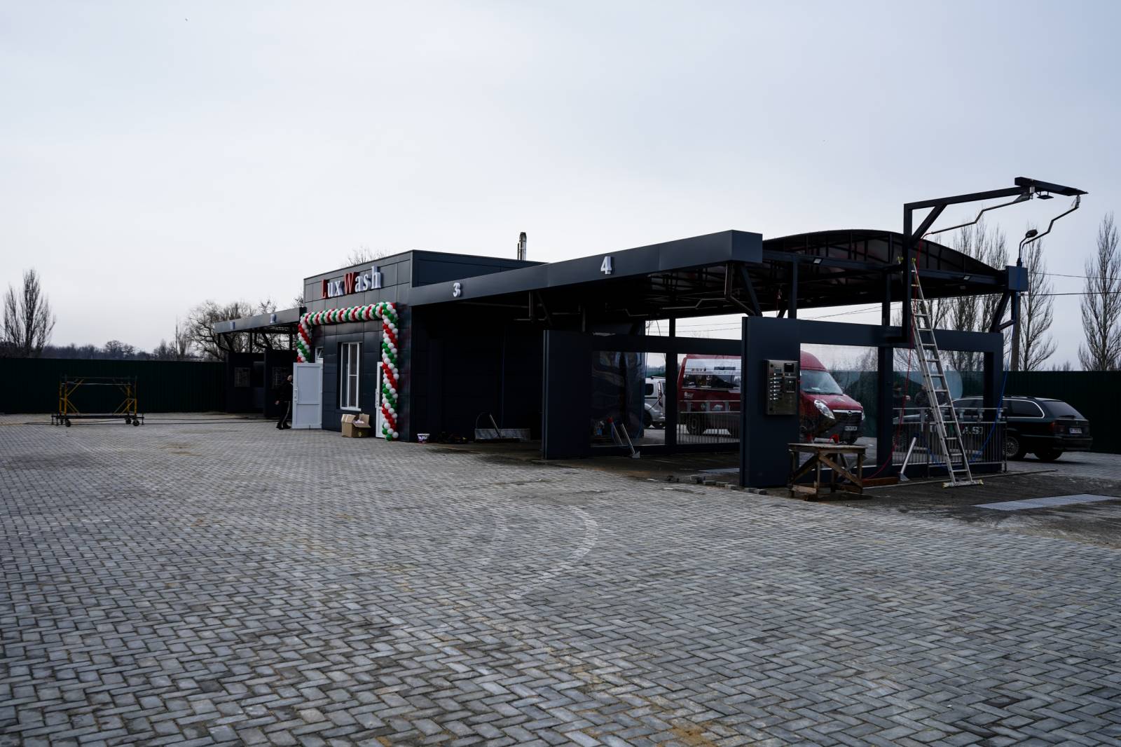 Компания «LuxWash» - лучший партнер для строительства модульной автомойки «под ключ»